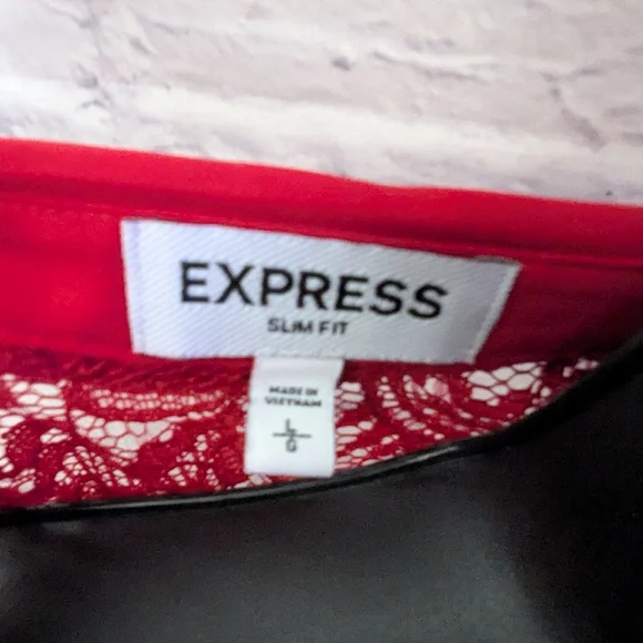Express Red Lace Blouse - Picture 6 of 9